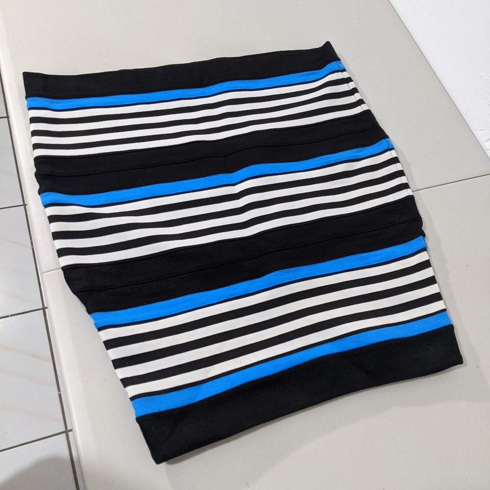 Express mini skirt
